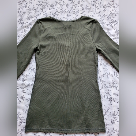 Top - Picture 4 of 5